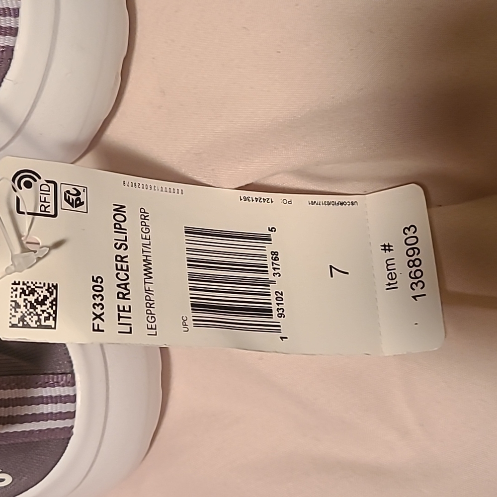 Adidas tennis shoes purple - Picture 3 of 3